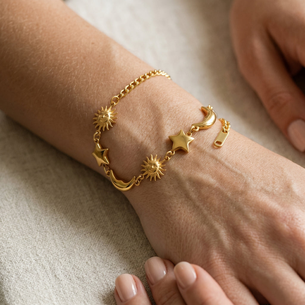 Celera Celestial Charm Chain Bracelet — VELOU Amsterdam