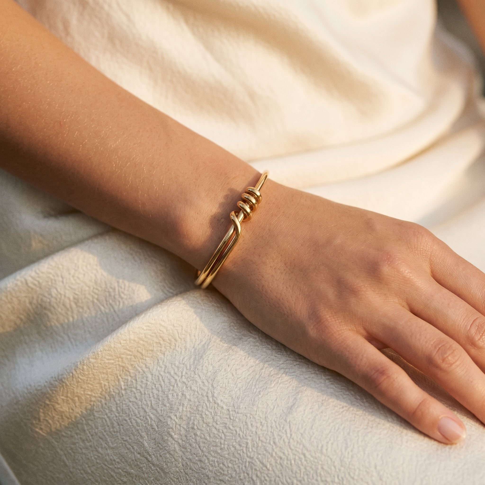 Kairo Knot Sculpted Cuff — VELOU Amsterdam