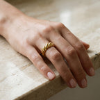 Doriane Twisted Band Ring — VELOU Amsterdam