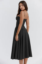 Vestido Midi Plisado – Cuerpo Estructurado Con Bolsillos — VELOU