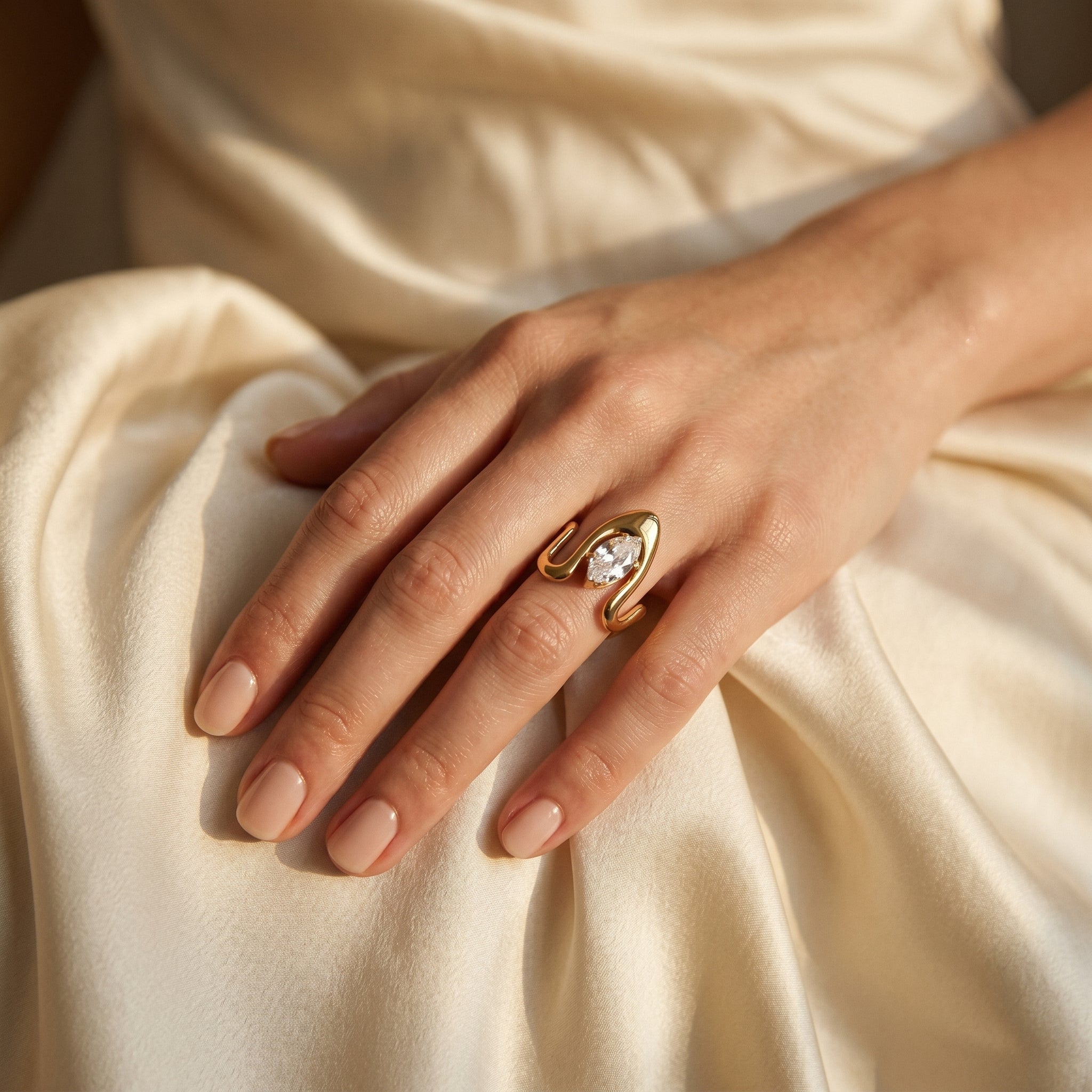 Será Sculpted Adjustable Ring — VELOU Amsterdam