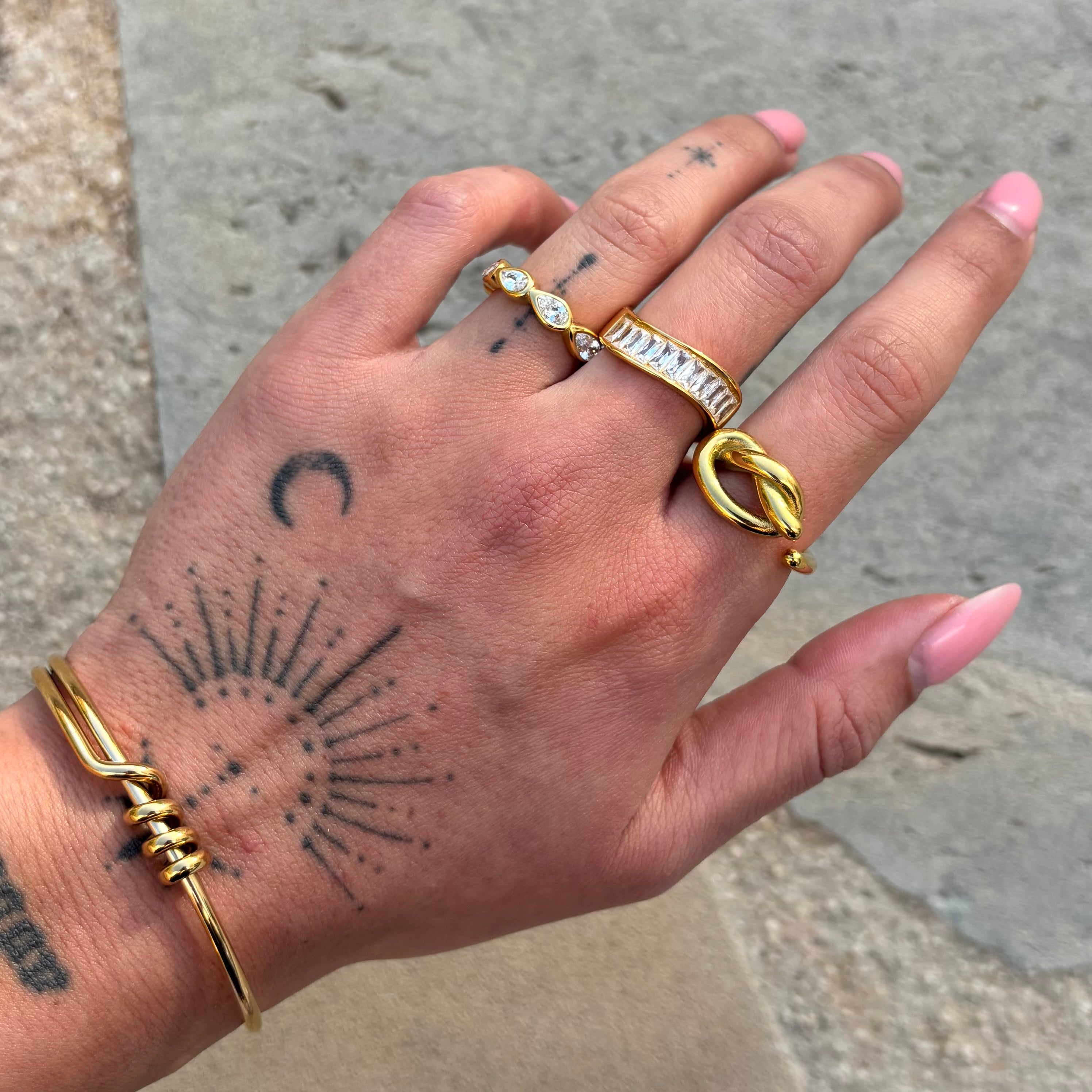 Noéra Baguette Stone Ring