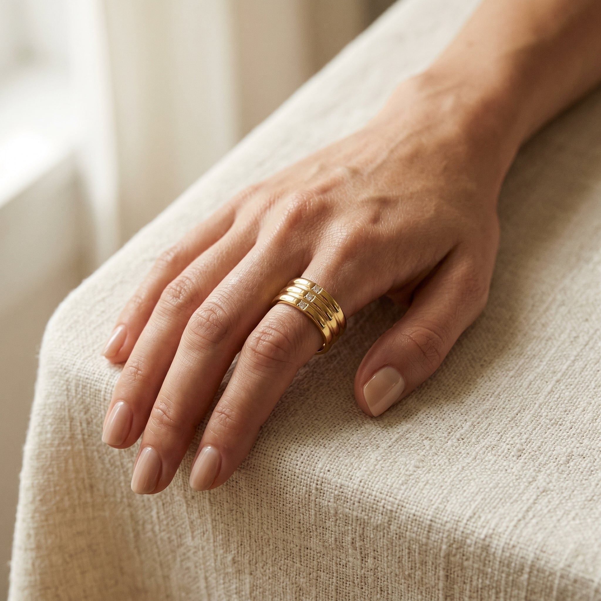 Tessa Triple Pavé Statement Ring — VELOU Amsterdam