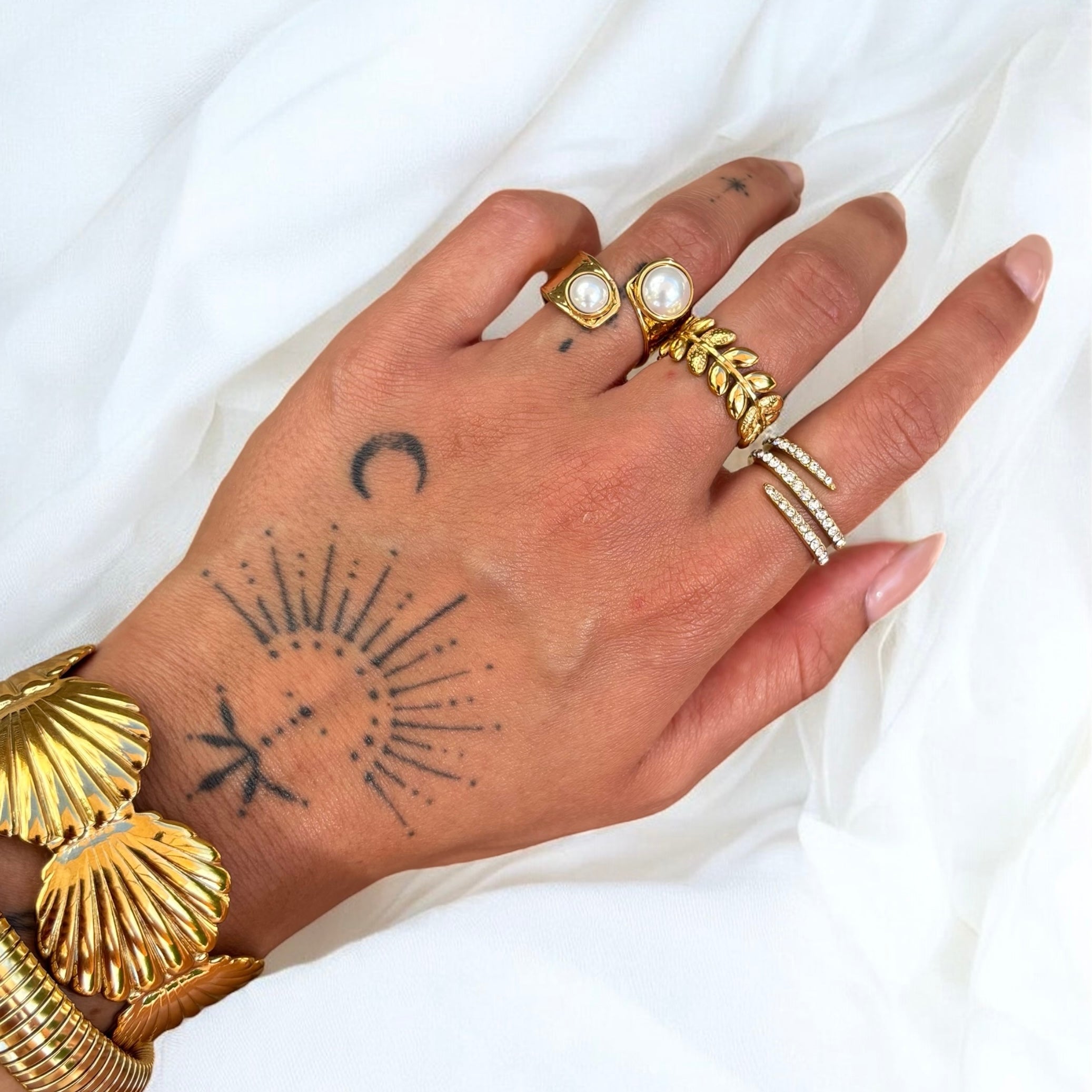 Lyra Sculpted Adjustable Ring