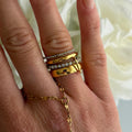 Béatrice Bound Interlocked Ring